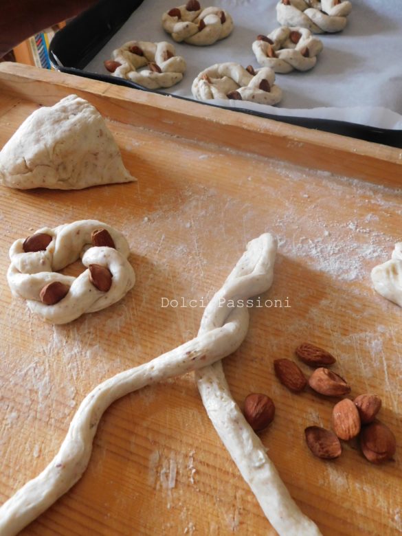 Taralli Nzogna Strutto E Pepe La Ricetta Napoletana Originale