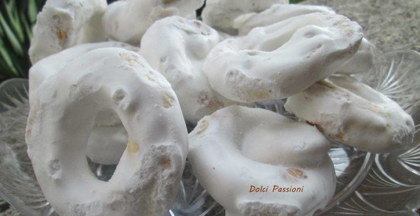 Taralli Pugliesi Ricoperti Di Glassa Gilepp Dolci Passioni