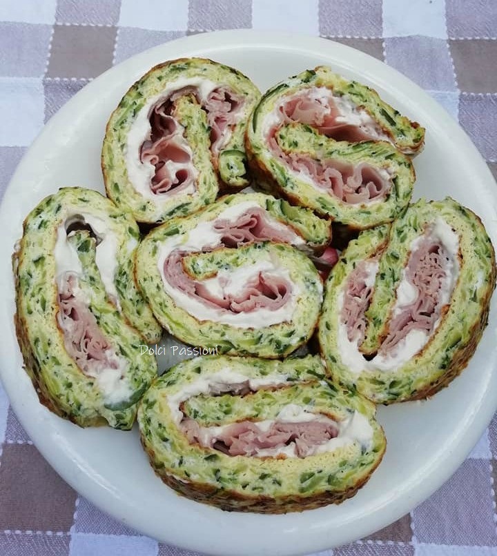 Rotolo di Zucchine con Robiola e Prosciutto Cotto - Dolci ...