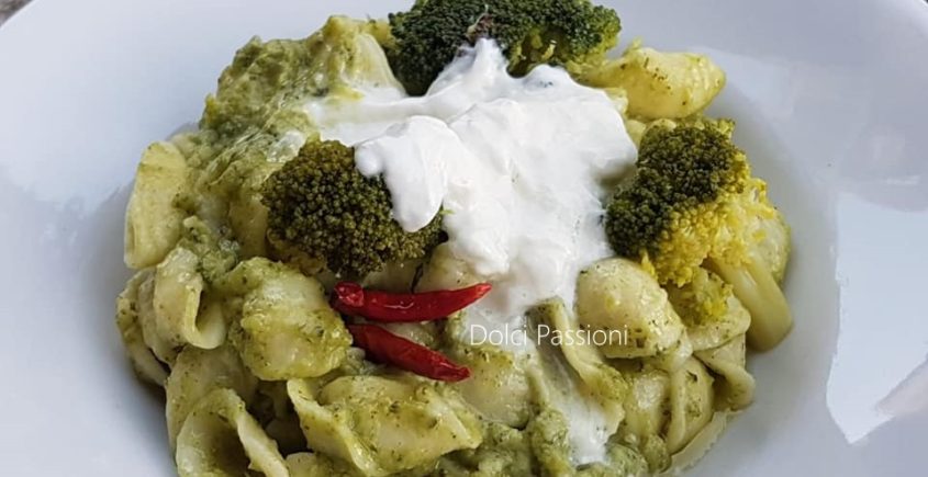 Orecchiette con crema di broccoli e Burrata Pugliese