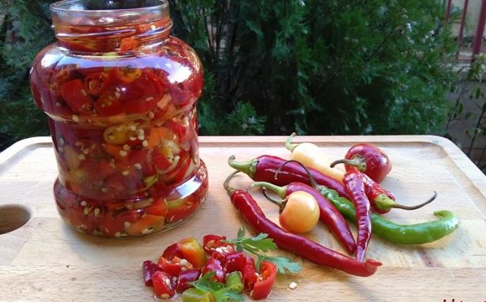Peperoncini piccanti sott’olio