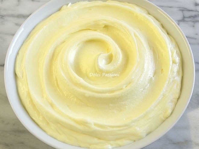 Bignè con crema al limone