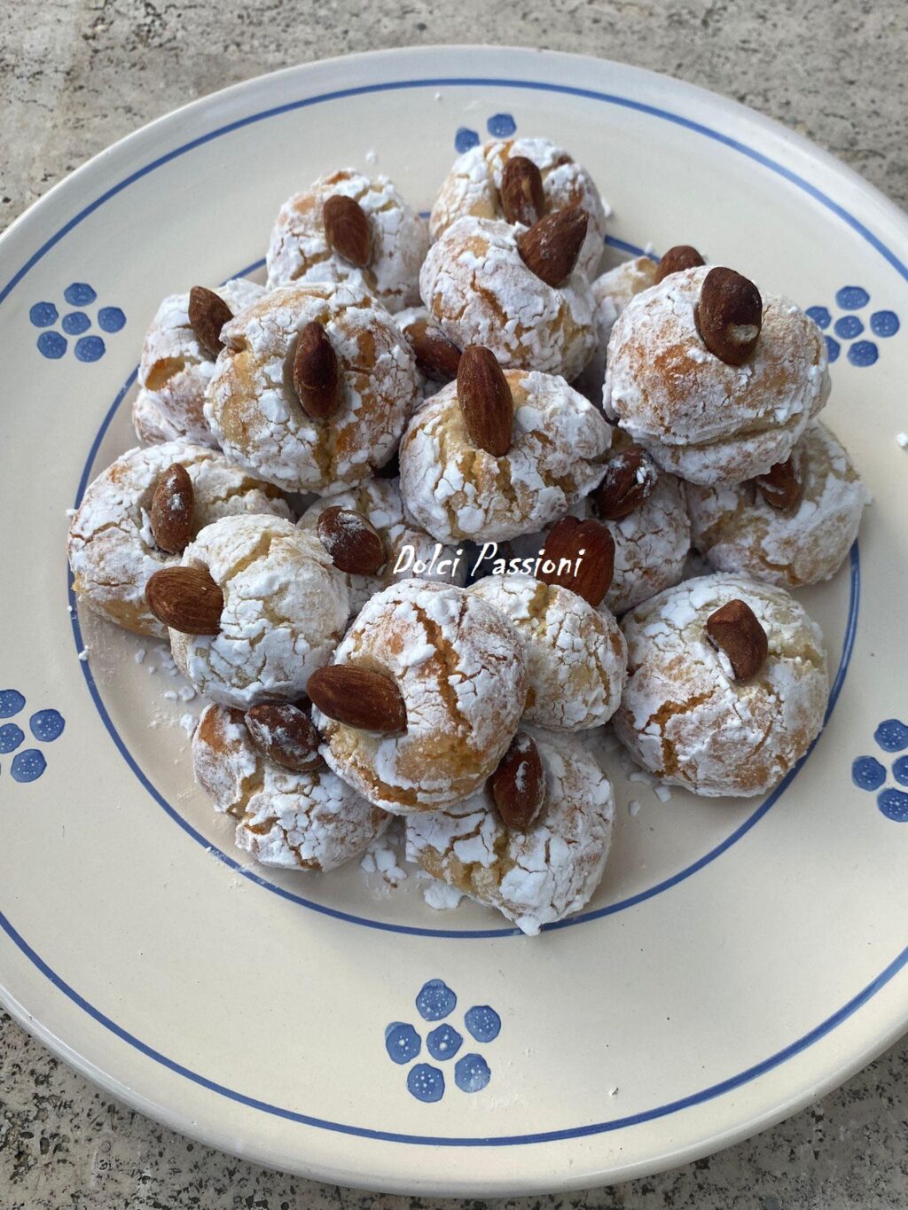 Amaretti Sardi: la ricetta della Nina