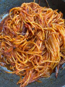 Spaghetti all'Assassina: Da Bari, la ricetta originale