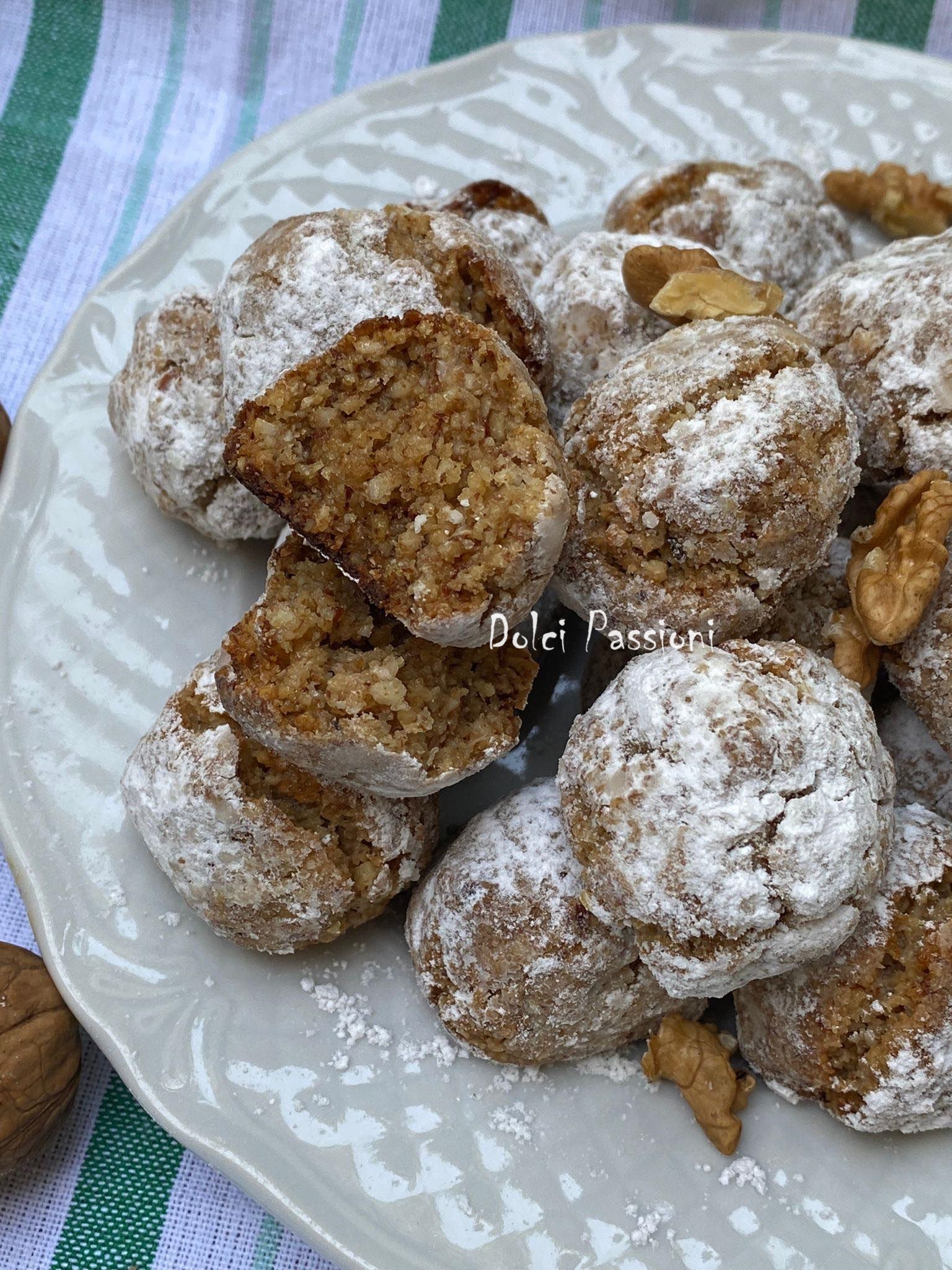 Biscotti con Noci e Mandorle, ricetta facile e veloce