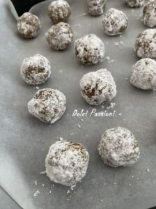 Biscotti con Noci e Mandorle, ricetta facile e veloce