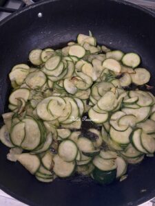 Bocconcini di pollo con zucchine: ricetta facile e veloce