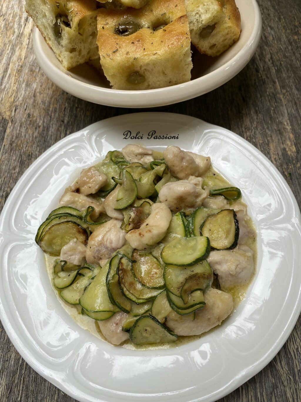 Bocconcini di pollo con zucchine: ricetta facile e veloce