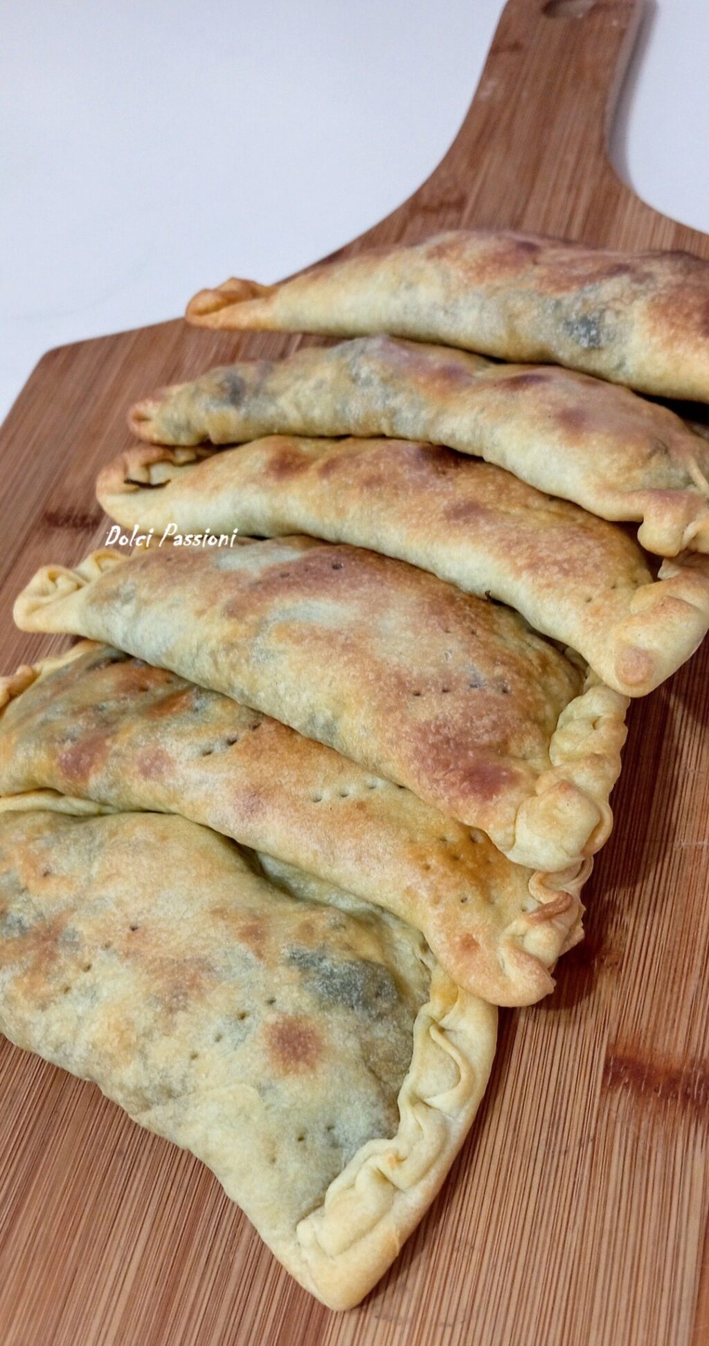 Falagoni Lucani “Falahòni”: Calzoni ripieni di Bietole
