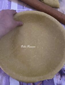 Calzone con Salsiccia e Cime di Rape: Antica ricetta Pugliese Calzone con Salsiccia e Cime di Rape: Antica ricetta Pugliese