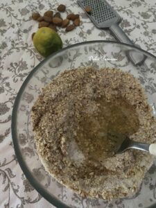 Amaretti Pugliesi: il profumo della Tradizione in un biscotto morbido e irresistibile Amaretti Pugliesi: il profumo della Tradizione in un biscotto morbido e irresistibile