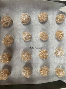 Amaretti Pugliesi: il profumo della Tradizione in un biscotto morbido e irresistibile