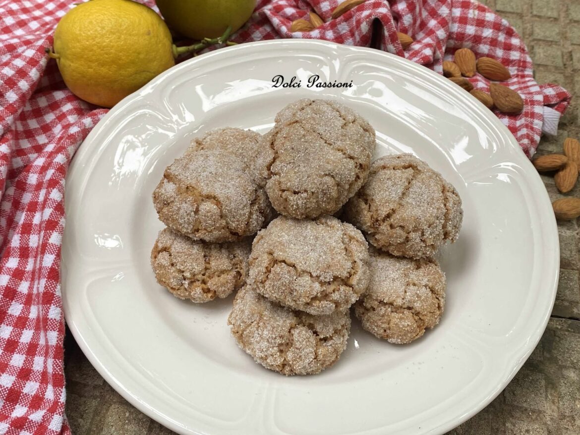 Amaretti Pugliesi: il profumo della Tradizione in un biscotto morbido e irresistibile
