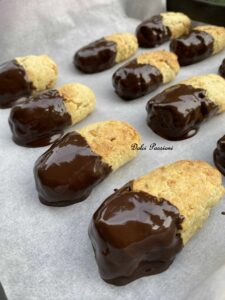 Divini Amori: Biscotti alle Mandorle della Tradizione Napoletana