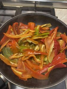 Patate Schiacciate con Peperoni Fritti: Ricetta Tradizionale Lucana