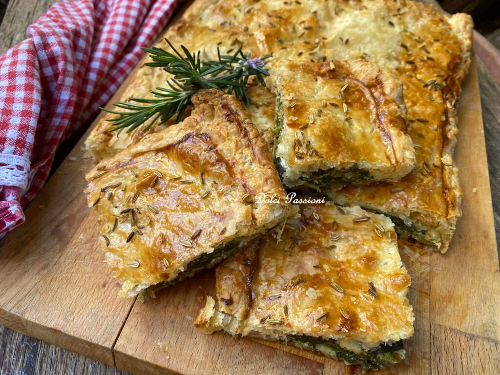 Rustichella con Bietole e Scamorza Affumicata: croccante fuori, filante dentro