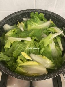 Zuppa di Scarole e Fagioli: ricetta genuina della tradizione Partenopea Zuppa di Scarole e Fagioli: ricetta genuina della tradizione Partenopea