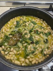 Zuppa di Scarole e Fagioli: ricetta genuina della tradizione Partenopea Zuppa di Scarole e Fagioli: ricetta genuina della tradizione Partenopea