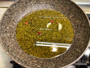 Pasta con Salsiccia sbriciolata e Pomodorini freschi: un primo piatto semplice ma ricco di gusto