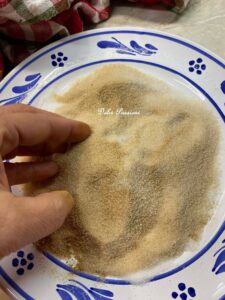 Pane fritto con Zucchero profumato alla Cannella: il Dolce semplice che profuma di Tradizione