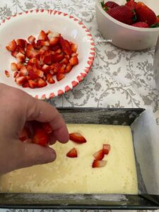 Plumcake alle Fragole e Yogurt Greco: Soffice, Profumato e Irresistibile