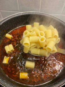 Pasta con ’Nduja e Mollica Croccante: Il gusto autentico della mia Adorata Terra di Calabria Pasta con ’Nduja e Mollica Croccante: Il gusto autentico della mia Adorata Terra di Calabria