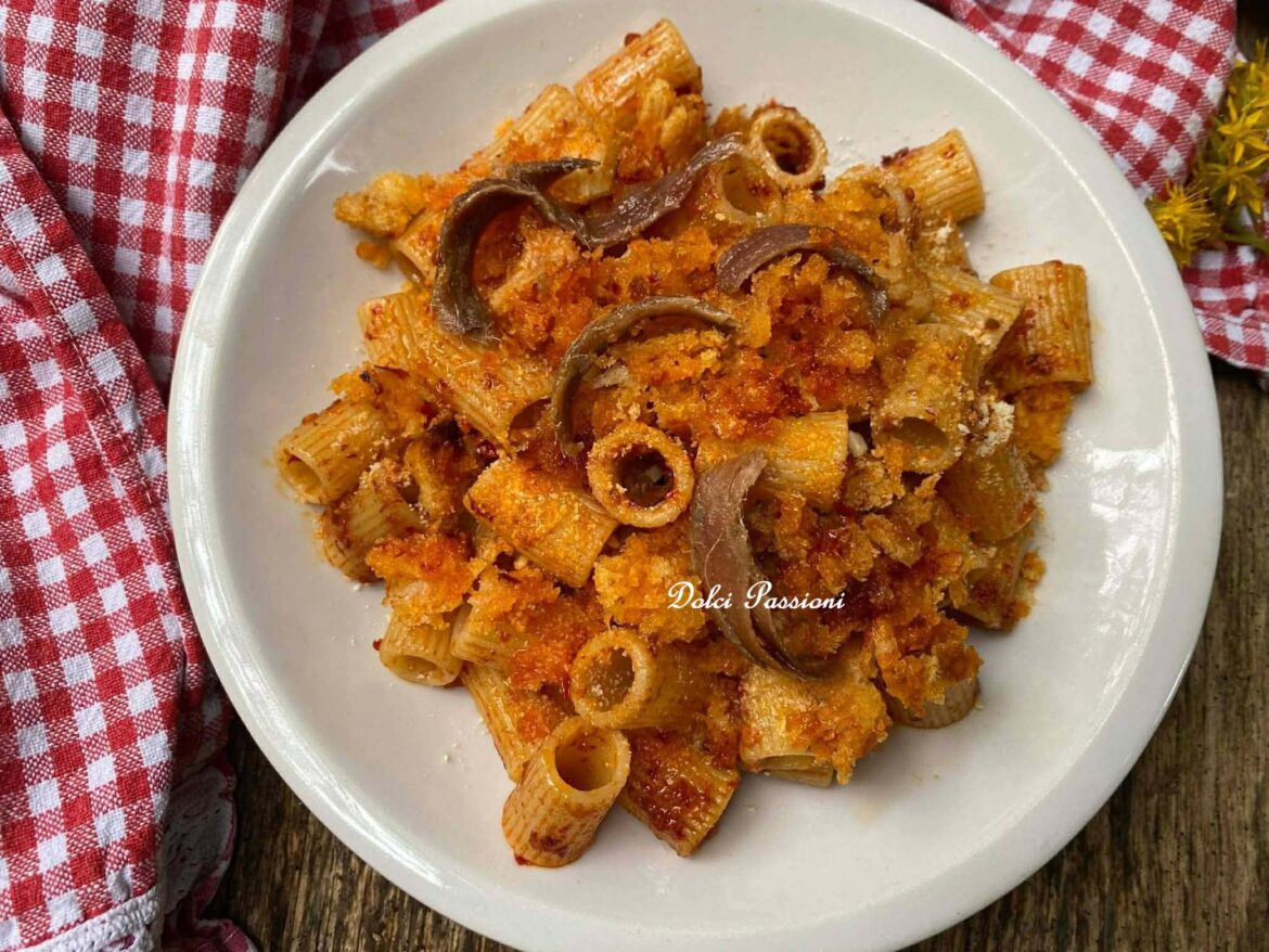 Pasta con ’Nduja e Mollica Croccante: Il gusto autentico della mia Adorata Terra di Calabria