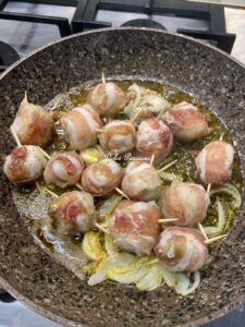 Bombette Pugliesi con Bietole e Patate: il sapore autentico della tradizione Contadina Bombette Pugliesi con Bietole e Patate: il sapore autentico della tradizione Contadina