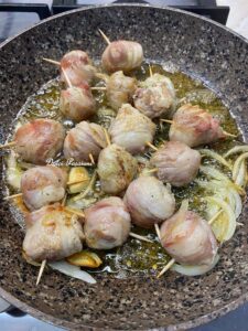 Bombette Pugliesi con Bietole e Patate: il sapore autentico della tradizione Contadina Bombette Pugliesi con Bietole e Patate: il sapore autentico della tradizione Contadina