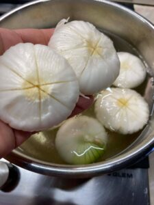 Cipolle Sabbiose al forno: Il gusto autentico della tradizione Pugliese