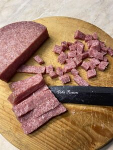 Ciambellone Gastronomico con Formaggi e Salumi: Il Rustico soffice che conquista al primo morso