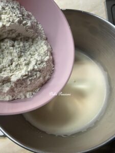 Ciambellone Gastronomico con Formaggi e Salumi: Il Rustico soffice che conquista al primo morso