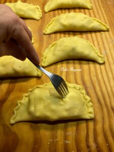 'I Pastizz (Calzoni) Lucani: La ricetta Originale Novasirese (Nova Siri) di casa Bellino