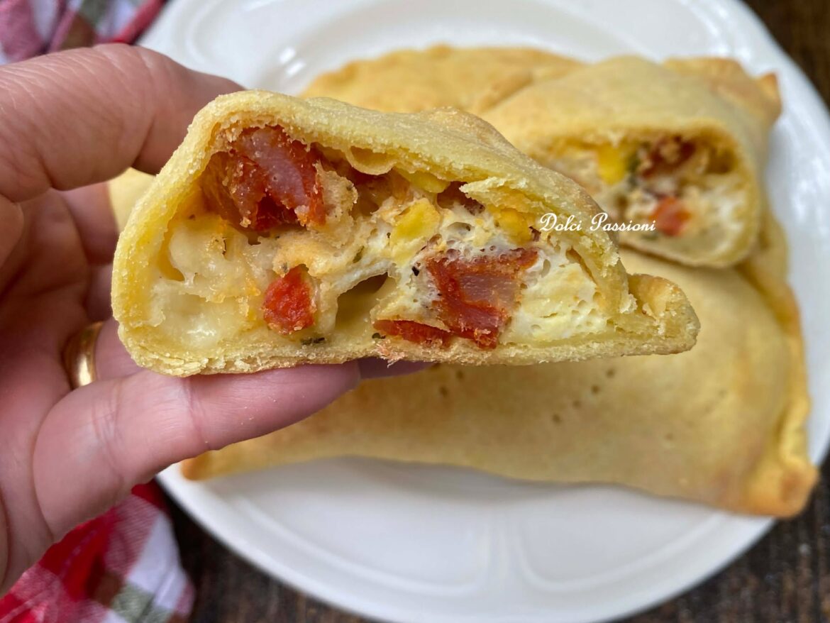 'I Pastizz (Calzoni) Lucani: La ricetta Originale Novasirese (Nova Siri) di casa Bellino