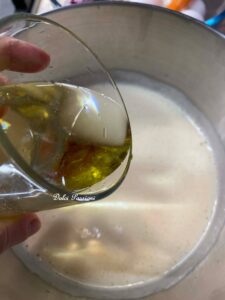 Ciambellone soffice al Cioccolato: alto, goloso e irresistibilmente morbido Ciambellone soffice al Cioccolato: alto, goloso e irresistibilmente morbido