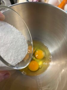 Ciambellone soffice al Cioccolato: alto, goloso e irresistibilmente morbido Ciambellone soffice al Cioccolato: alto, goloso e irresistibilmente morbido