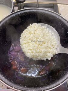 Minestra di Cavolo Viola, Patate e Carote: Comfort food genuino e colorato