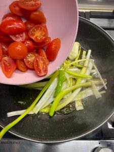 Uova con Pomodorini e Cipolle "Sponsali": La ricetta autentica di casa Palasciano