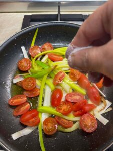 Uova con Pomodorini e Cipolle "Sponsali": La ricetta autentica di casa Palasciano