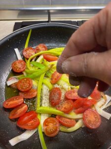 Uova con Pomodorini e Cipolle "Sponsali": La ricetta autentica di casa Palasciano