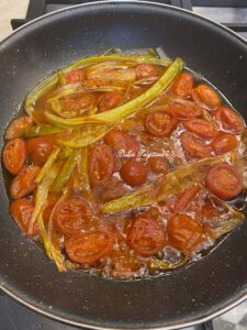 Uova con Pomodorini e Cipolle "Sponsali": La ricetta autentica di casa Palasciano