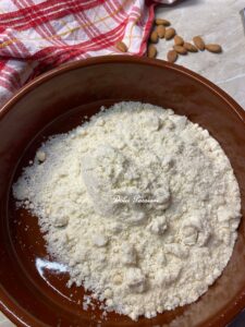 Amaretti al Caffè: Il profumo intenso della tradizione di casa Bellino