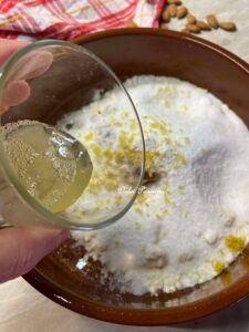 Amaretti al Caffè: Il profumo intenso della tradizione di casa Bellino