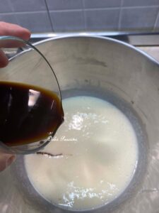 Plum-cake al Caffè e Frutta Secca: Profumo intenso e Croccantezza irresistibile