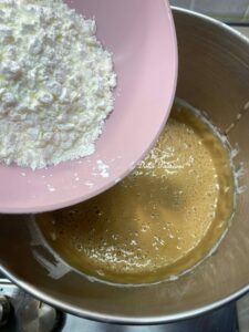 Plum-cake al Caffè e Frutta Secca: Profumo intenso e Croccantezza irresistibile