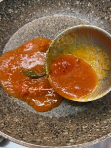 Melanzane alla Pizzaiola: Il piatto filante e saporito che profuma d’Estate