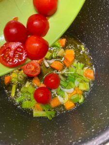Cavatelli con Patate e Zucchine alla Lucana: il piatto contadino che sa di casa e di tradizione Cavatelli con Patate e Zucchine alla Lucana: il piatto contadino che sa di casa e di tradizione