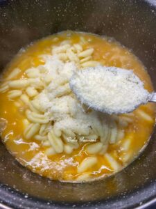 Cavatelli con Patate e Zucchine alla Lucana: il piatto contadino che sa di casa e di tradizione Cavatelli con Patate e Zucchine alla Lucana: il piatto contadino che sa di casa e di tradizione
