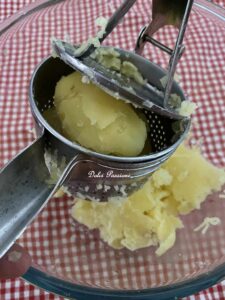 Crocchette di Patate con ’Nduja e Scamorza alla Calabrese: Il Cuore filante e piccante che conquista al primo morso