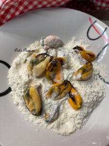 Cozze Fritte alla Pugliese: la Ricetta Tradizionale che Profuma di Mare